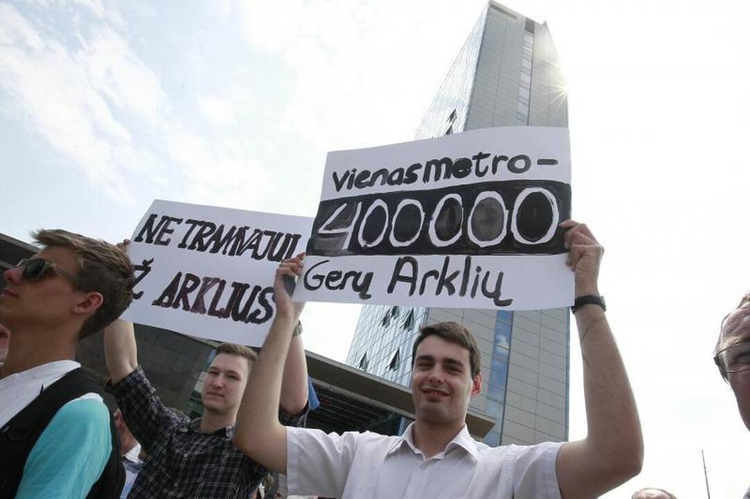Karas tęsiasi: „mikriukai“ į gatves išriedės ir kitą savaitę (kainos)