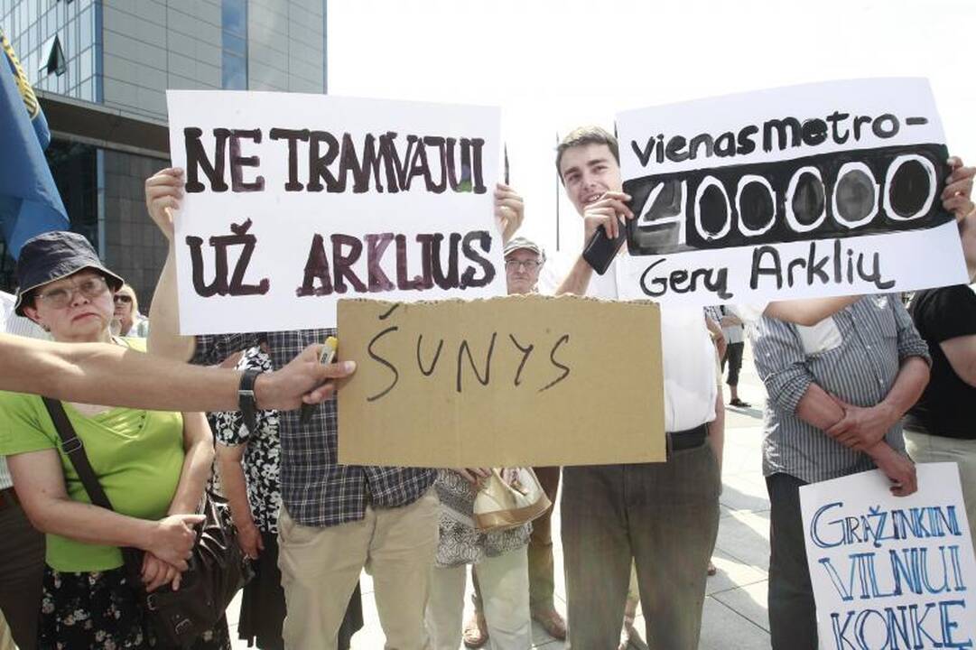 Karas tęsiasi: „mikriukai“ į gatves išriedės ir kitą savaitę (kainos)