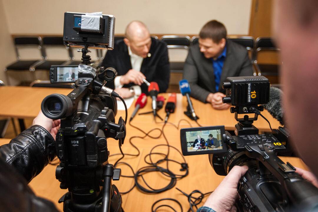 Spaudos konferencija dėl suklastotų eurų