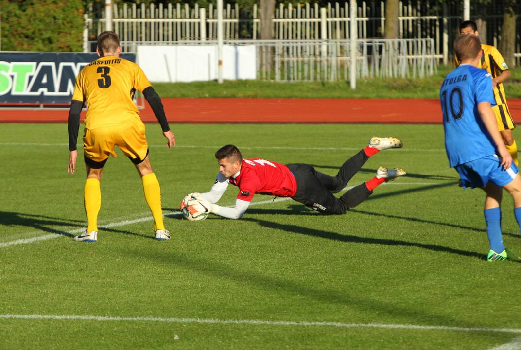 Futbolas : "Spyris" - "Šiauliai"