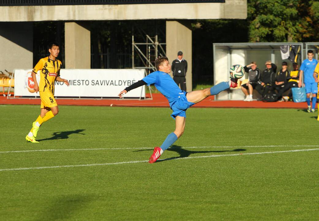 Futbolas : "Spyris" - "Šiauliai"