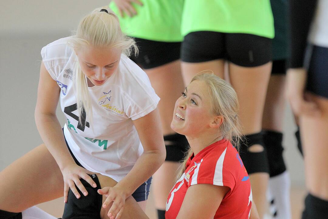 „Kaunas-ASU“ įveikė Daugpilio ir Jonavos tinklininkes