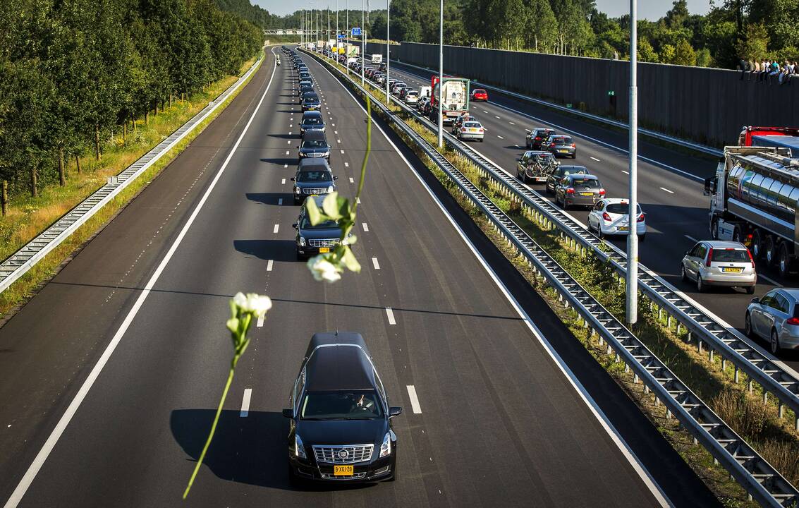 Savaitė po tragedijos: pasaulis gedi MH17 skrydžio aukų