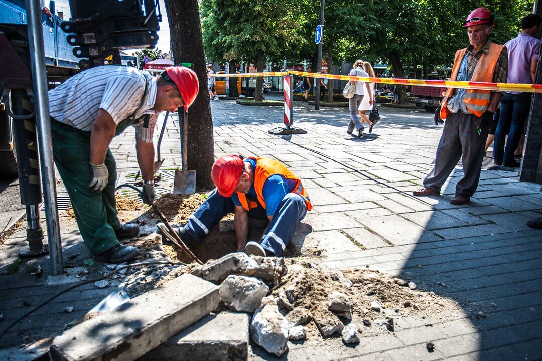 Keičiami šviesoforai Laisvės alėjoje