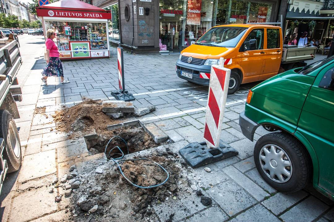 Keičiami šviesoforai Laisvės alėjoje