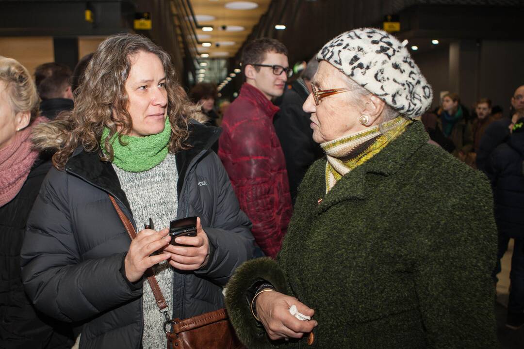 Vilniečių sutikimas Kauno autobusų stotyje