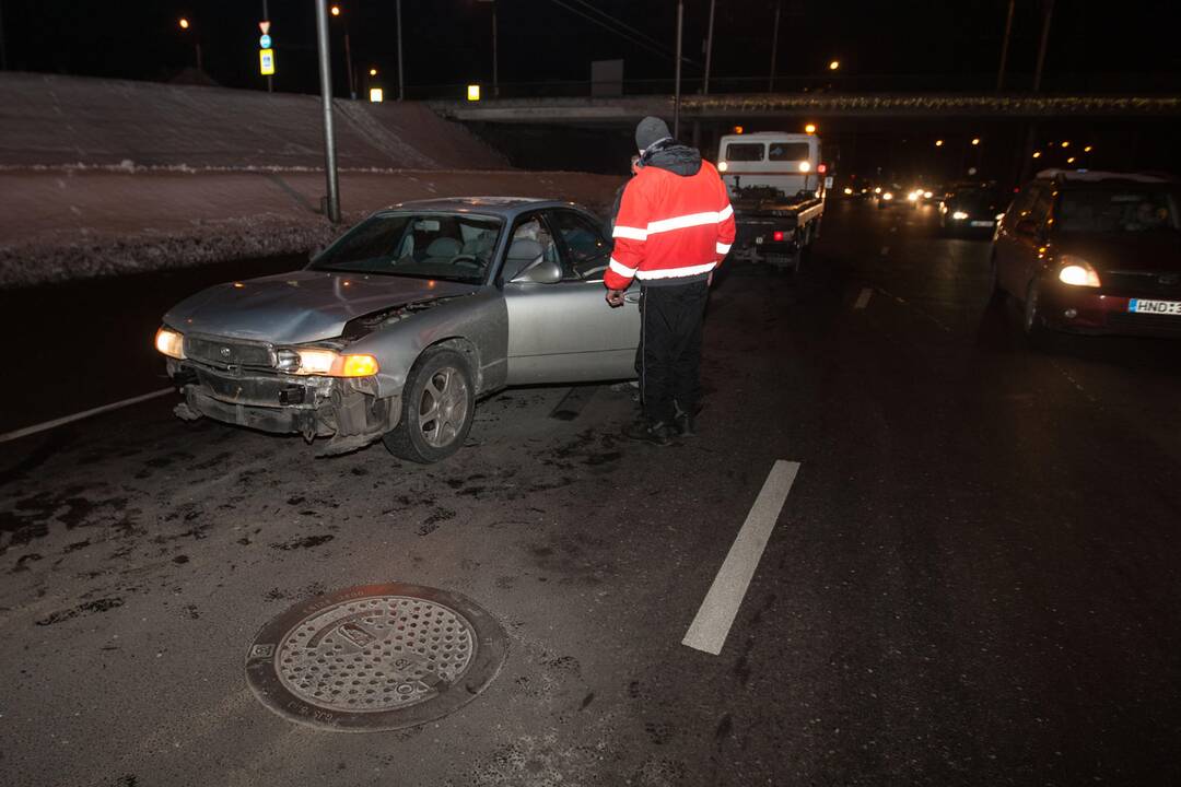 Nuokalnės g. – keturių automobilių avarija