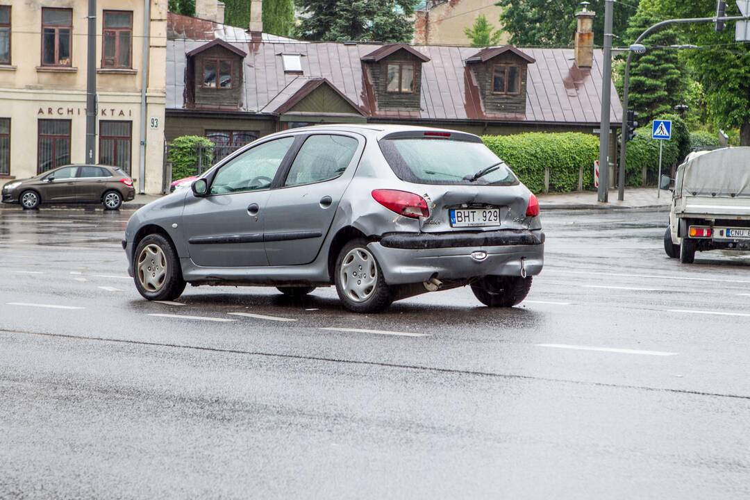 Avarija Parodos kalno papėdėje