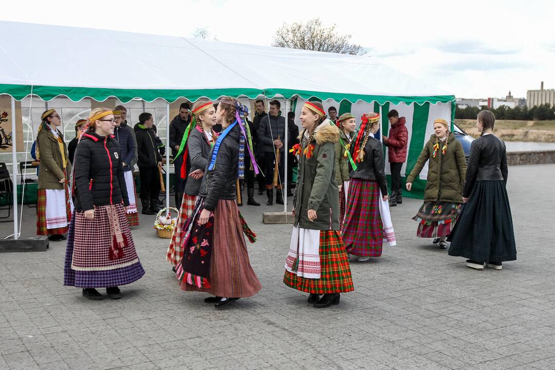 Velykėlės prie Kauno pilies