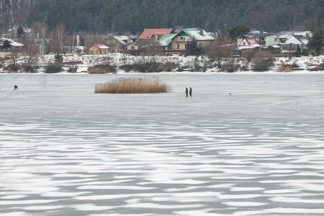 Žvejai ant ledo 