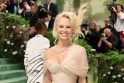 1967 — gimė Holivudo serialų aktorė Pamela Anderson Lee (Pamela Anderson Ly).