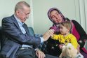 T. Erdogano susitikimas su žmonėmis, nukentėjusiais nuo žemės drebėjimo.