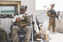 Afganistane tarnavęs karininkas: politikų žodžiai žudo karius