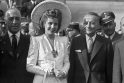 1952 m., būdama 33-ejų metų, nuo vėžio mirė Eva Peron, Argentinos prezidento Juano Perono žmona.