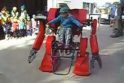 Japonijoje - tik vaikams skirtas robotizuotas egzoskeletas 