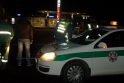 Pagrobtu automobiliu važinėjosi po miestą
