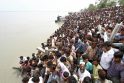 Indijoje nuskendus keltui žuvo ar dingo 200 žmonių
