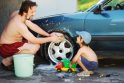 Automobilio plovimas neleistinoje vietoje gali stipriai atsirūgti Automobilio plovimas neleistinoje vietoje gali stipriai atsirūgti