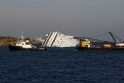 „Costa Concordia“ iš vandens gali būti iškeltas tik po 10 mėnesių