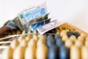 Finansų ministerija po 2 metų atskleidė, kad skolinosi beveik už 11 proc. palūkanas