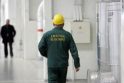 Milijonai: Lietuvos elektrinės darbuotojams siūloma atlyginimus sumažinti bent iki vidutinio energetikos sektoriaus algų vidurkio – 3,2 tūkst. litų.