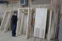 Technologijos: kokybiškoms durims gaminti turi būti naudojama tinkamomis sąlygomis išdžiovinta ir apdorota mediena.