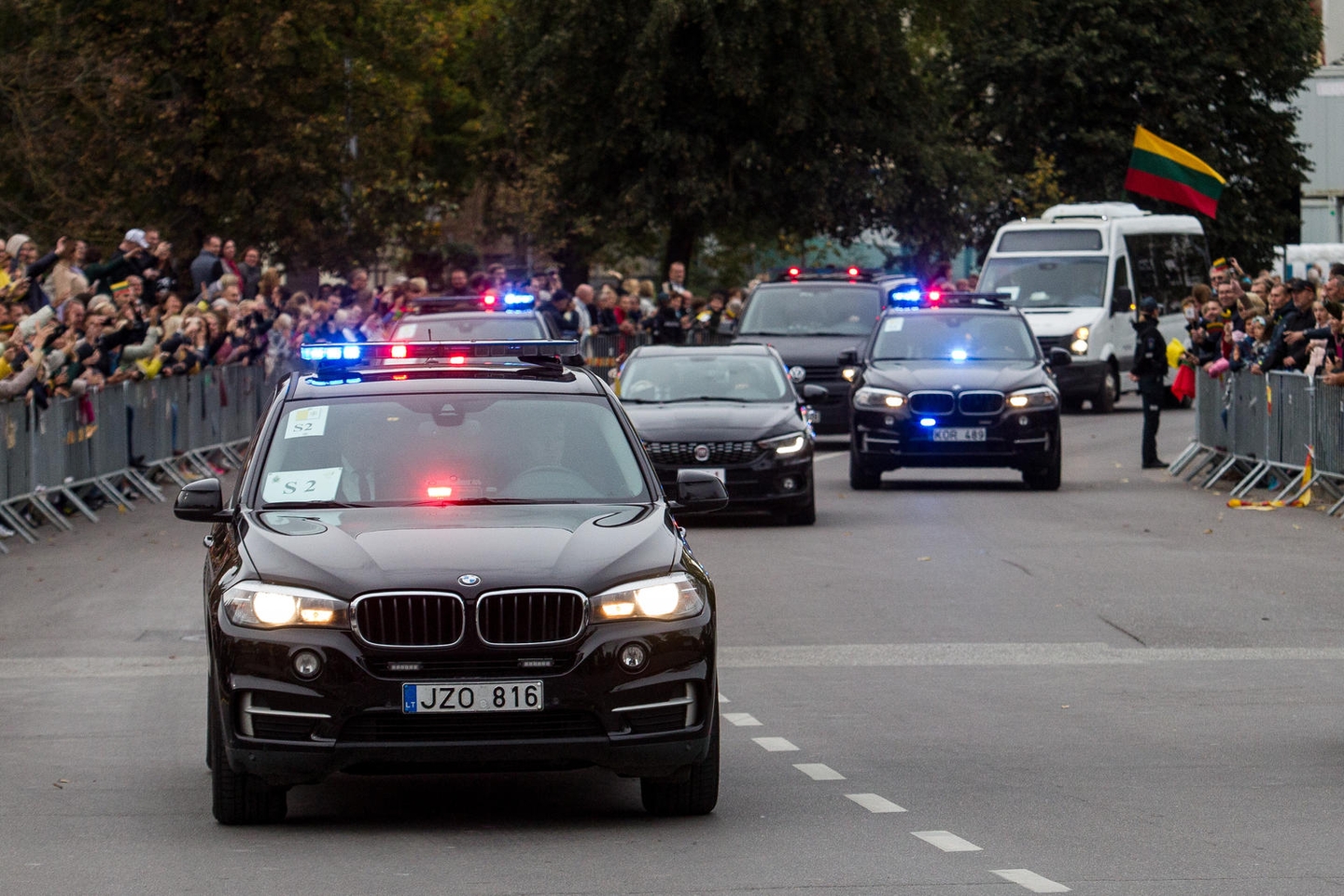 Popiežiaus kelionė iki Katedros aikštės