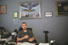 K. Budanovas – vyriausiasis karo žvalgas su kanarėle ir skeveldra paširdžiuose