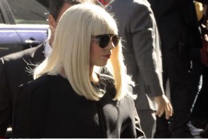 Lady Gaga pas garsų menininką užsisakė savo skulptūrą