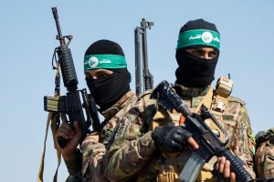 Izraelio kariškiai ir politikai viešai susikirto dėl to, ar įmanoma visiškai sunaikinti „Hamas“