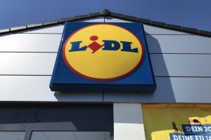 Anglijoje „Lidl“ vištienoje rasta salmonelės bakterijų