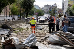 per smūgį antrai Kyjivo medicinos įstaigai žuvo 4 žmonės