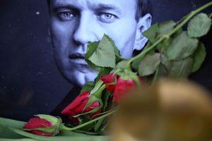 A. Navalno komanda ragina žmones dalyvauti Kremliaus kritiko laidotuvėse