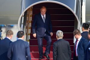 V. Putinas atvyko į Kiniją susitikti su Xi Jinpingu