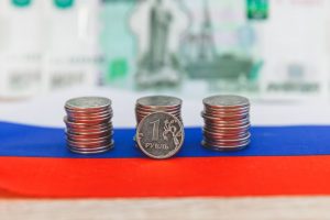 Analitikai: Rusijos karo ekonomika rodo perkaitimo požymius
