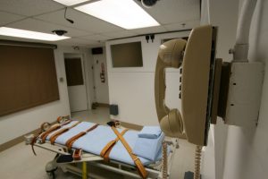 JAV aukščiausiasis teismas priėmė sprendimą – leis vykdyti mirties bausmę naudojant azotą
