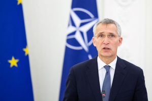 J. Stoltenbergas žada vieningą NATO atsaką, jei paaiškės sabotažas prieš „Balticconnector“