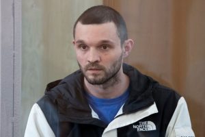 Žiniasklaida: Rusijos teismas skyrė JAV kariui įkalinimo bausmę už grasinimus ir vagystę
