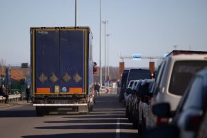 Eiles pasienyje su Baltarusija didina uždaryti punktai, patikra, stačiatikių Velykos