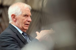 J. Borrellis ragina Izraelį vykdyti TTT nutartį dėl puolimo Rafache