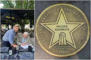 V. Adamkus – tarp krepšinio legendų