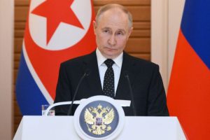 V. Putinas: Pchenjanas ir Maskva kartu kovoja su „JAV hegemonija“