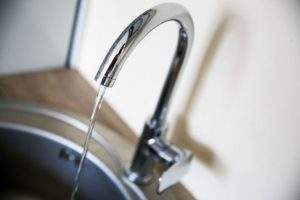 Seimas pakeitė vandens įmonių garantinių įmokų tvarką – lėšų atidėti nebereikės