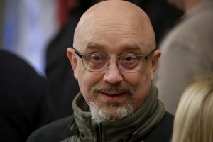 Per invazijos metines Ukrainos gynybos ministras kalba apie rengiamą kontrpuolimą