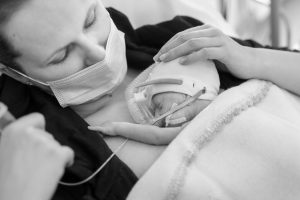 Anksčiau laiko gimusiems mažyliams paremti – akcija