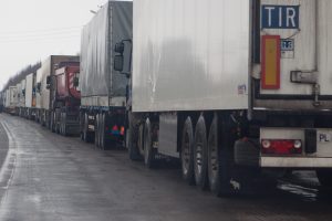 Utenoje sunkvežimiams subadytos padangos