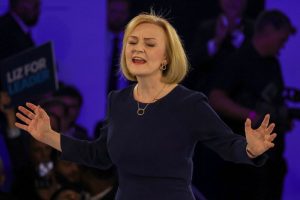 L. Truss atsisako planų atšaukti planuotą pelno mokesčio padidinimą