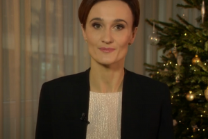 Seimo pirmininkė sveikina lietuvius su šventėmis: metai nebuvo lengvi, bet mes garbingai išstovėjome