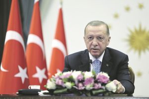 Virš R. T. Erdoğano – juodųjų gulbių antskrydis