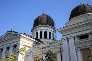 V. Zelenskis apsilankė Odesos katedroje, nukentėjusioje per Rusijos ataką